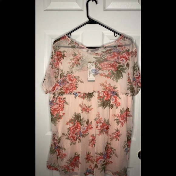 Sheer floral top - Picture 2 of 7